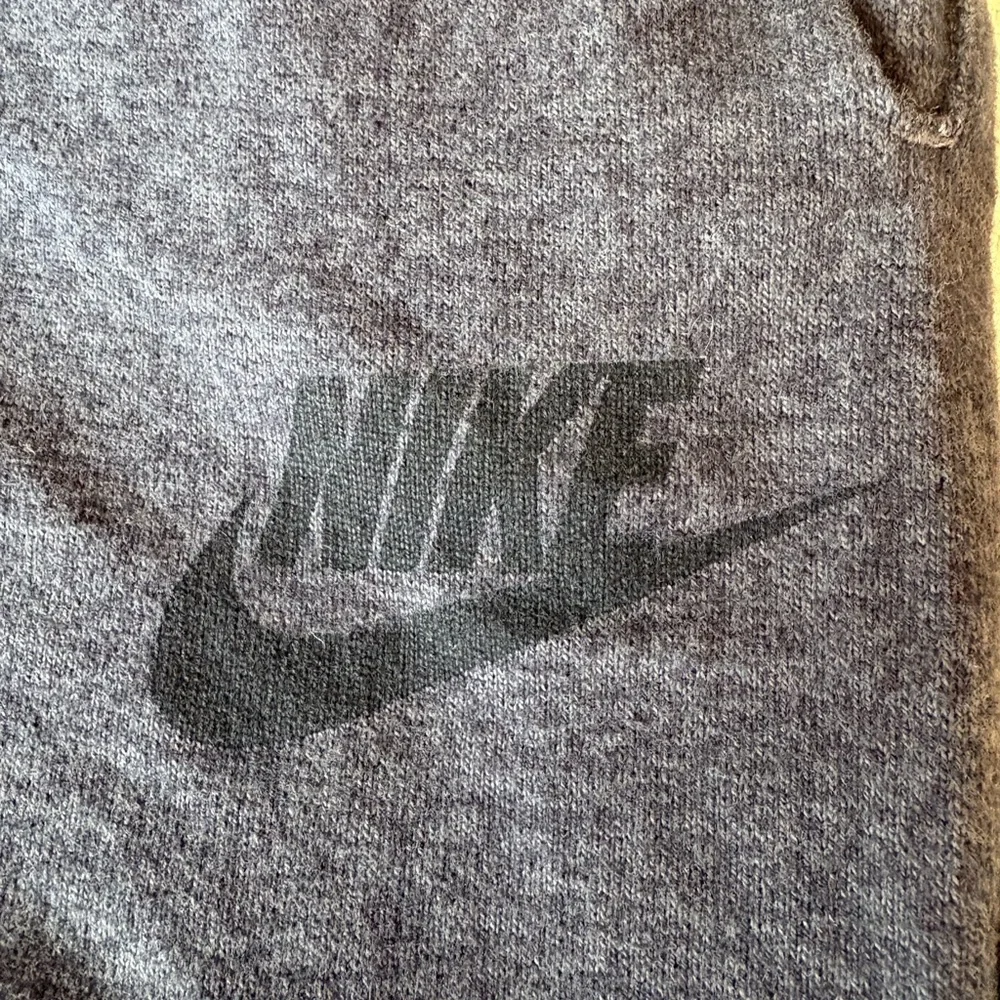 Nike Large Cotton Dark Grey SweatPants Elastic Waist Tapered Draw String Pockets